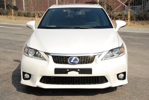 雷克萨斯CT200h 南京协众4S专营店实拍