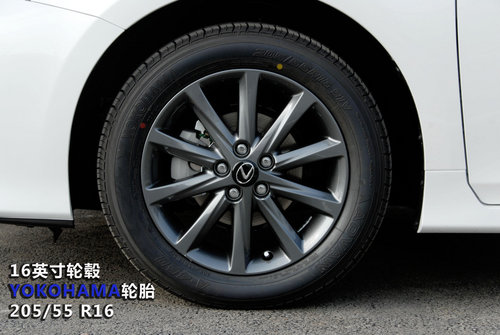 雷克萨斯CT200h 南京协众4S专营店实拍