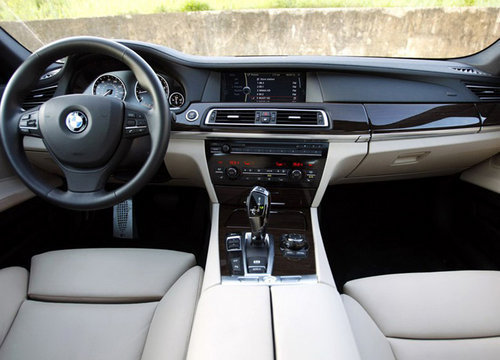 原装进口宝马7系现车 天津地区火爆热销