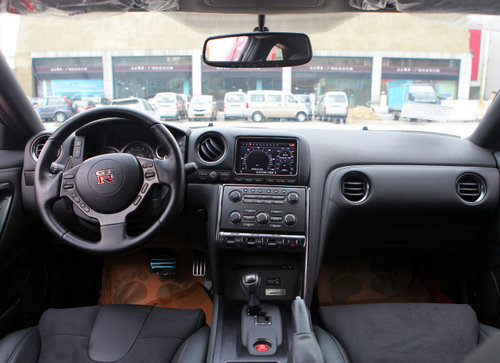 全新日产尼桑GT-R  天津现车岁末大促销