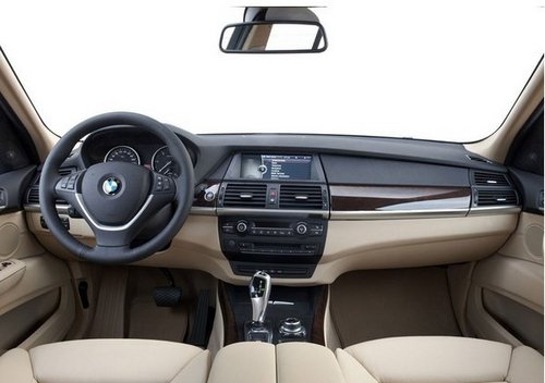 2012款宝马X5美规  天津现车最低73.8万