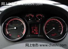 东风标致408仪表盘特写