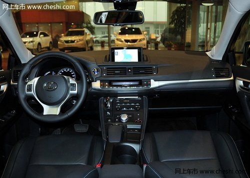 雷克萨斯CT200h中控台整体