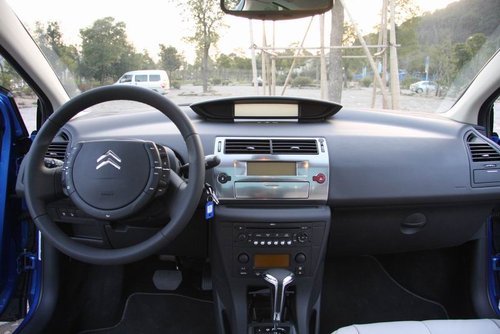 购进口雪铁龙C4优惠3万元 岁末送大礼