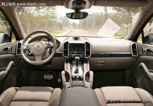 2012款保时捷卡宴 天津港现车107万起售