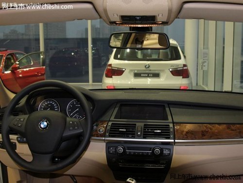 2012款宝马X5  天津港现车76万颜色齐全