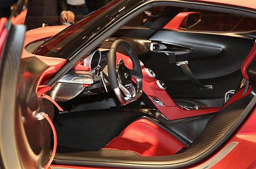 阿尔法罗密欧4C跑车 37万起售/2013年上市