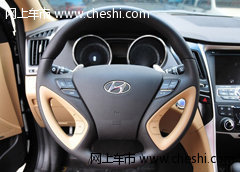 第八代索纳塔 方向盘特写