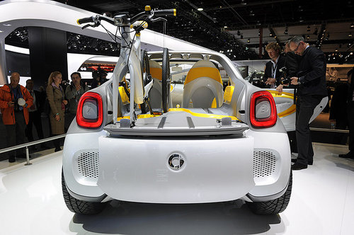  Smart For -Us concept car unveiled in Detroit 