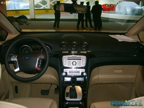 长安福特S-MAX  购车享1.6万元现金优惠