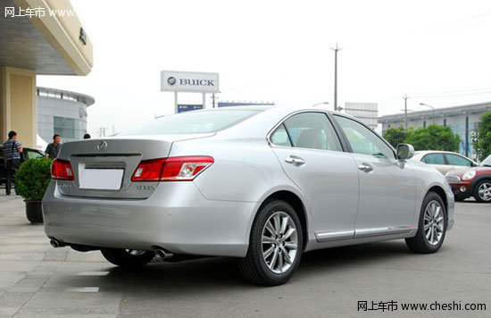 雷克萨斯ES240有现车 享1.99%超低利息