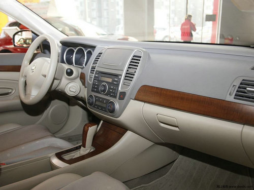 汕头恒达东风日产4S店