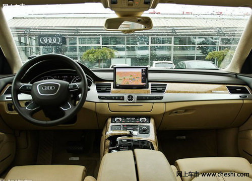 2012款奥迪A8L 天津现车249.8万优惠价