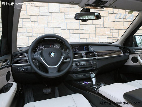 2012款宝马X5  天津74万颜色齐全有现车