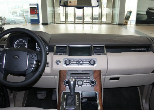 2012款路虎揽胜运动版现车  天津港有售