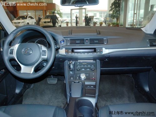 长沙力天雷克萨斯4S店