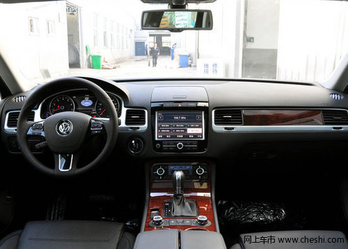 2012款大众途锐全系现车 天津优惠促销