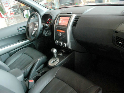 青岛 东风日产 奇骏