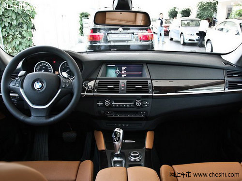 宝马X6现车颜色齐全 天津最新报价91万