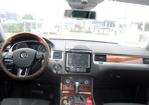 2012款大众途锐全系现车  天津特价优惠