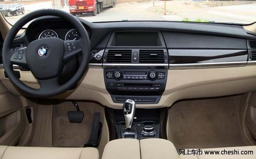 全新宝马X5  天津店内现车74万火爆热销