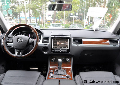 2012款大众途锐全系 天津现车火爆热销