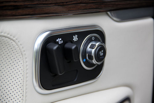 购路虎揽胜送1万升油 折算超过8万元