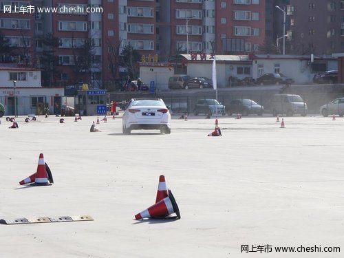 东风悦达起亚2012款新K5 试驾体验报告