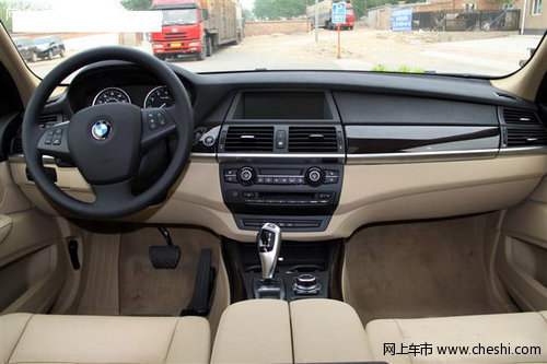 2012款宝马X5美规版  天津现车75万热卖