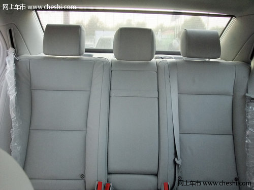 2012款奔驰S300 天津港现车3月优惠18万