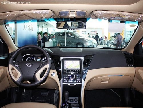 河南天行健北京现代4S店 索纳塔八