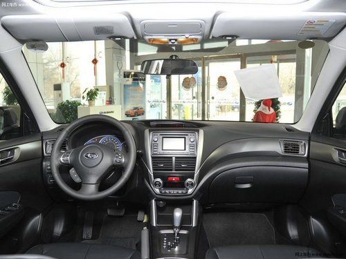 中山2012款斯巴鲁森林人 购车赠3000元礼品--内饰