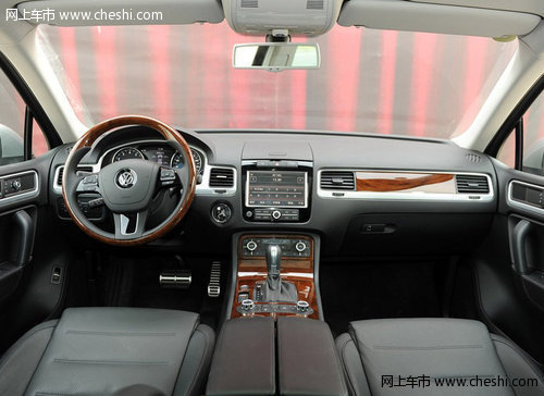 2012款大众途锐全系  现车低价火爆促销