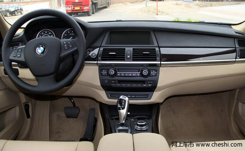 2012款宝马X5  天津美规现车72万颜色全