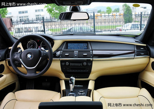 进口宝马X6现车配置全 天津港优惠8万元