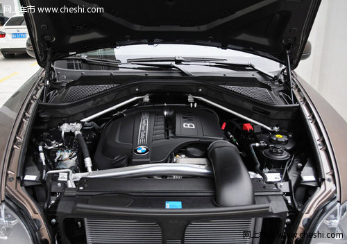 2012款宝马X5  天津棕色现车79万有优惠