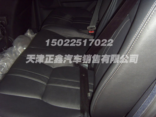 进口路虎发现四5.0  天津港现车101.8万