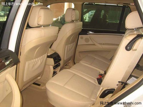 2012款宝马X5  天津京汽现车最低69万起