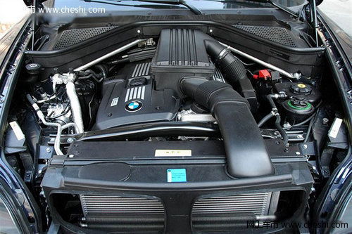 2012款宝马X5现车颜色齐  天津72万热卖