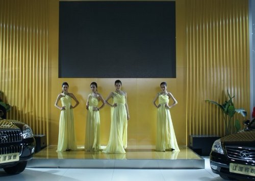 第十届温州国际车展 美女车模总汇集