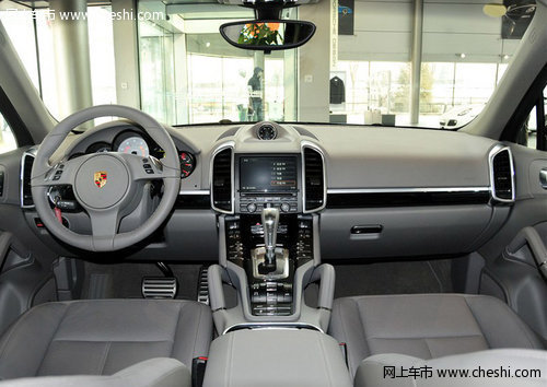 全新保时捷卡宴  天津港现车大幅度优惠