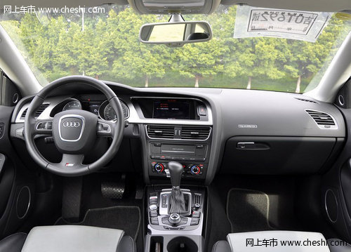 2012款奥迪S5  天津红色现车特价71.8万