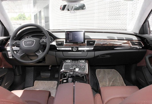 2012款奥迪A8L 天津现车大幅度优惠促销