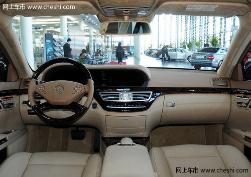 进口奔驰S级全系 天津现车最高优惠30万