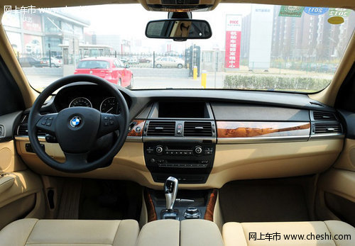 新款进门口宝马X5 天津港现车68万起售