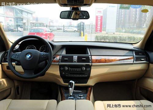 2012款宝马X5  天津现车春季畅销价69万