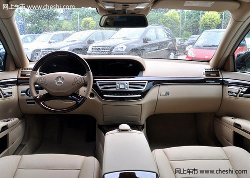 新款奔驰S350现车  天津港巨幅让利18万