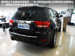 4.9秒的钢铁猛兽 杭州实拍大切诺基SRT
