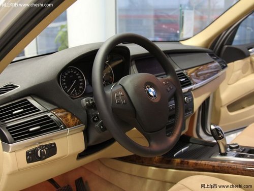 进口宝马X5  天津最低报价现车67万起售