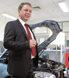 戴姆勒中国汽车学院 媒体开放日参观